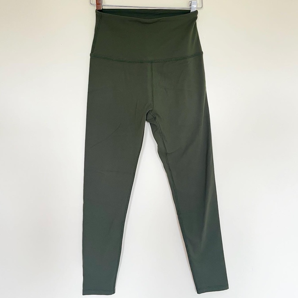 Beyond Yoga Olive Green Leggings, Size Medium, Cropped length
